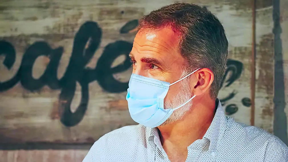 El Rey Don Felipe durante su visita a la empresa tecnológica das-Nano/Veridas, en Tajonar, Navarra (España), a 27 de julio de 2020. La visita de los Reyes se enmarca en la gira que están llevando a cabo por las comunidades autónomas para reconocer el esfuerzo del conjunto de la sociedad española frente a la pandemia del Covid-19 y apoyar a distintos sectores sociales en la recuperación de la actividad.
27 JULIO 2020 MONARQUÍA;REALEZA;CASA REAL;REY;REINA
27/7/2020
