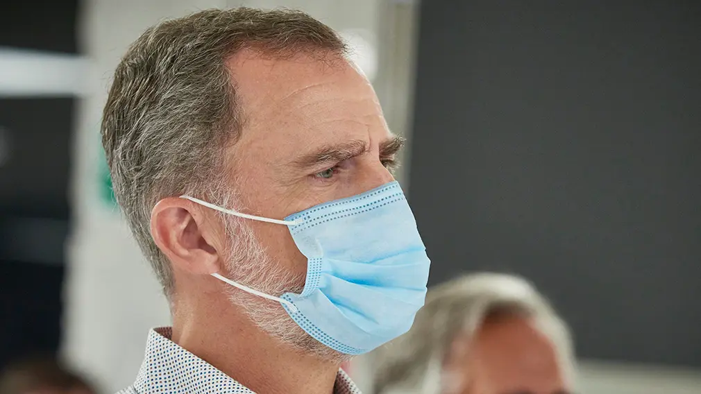 El Rey Don Felipe durante su visita a la empresa tecnológica das-Nano/Veridas, en Tajonar, Navarra (España), a 27 de julio de 2020. La visita de los Reyes se enmarca en la gira que están llevando a cabo por las comunidades autónomas para reconocer el esfuerzo del conjunto de la sociedad española frente a la pandemia del Covid-19 y apoyar a distintos sectores sociales en la recuperación de la actividad.
27 JULIO 2020 MONARQUÍA;REALEZA;CASA REAL;REY;REINA
27/7/2020