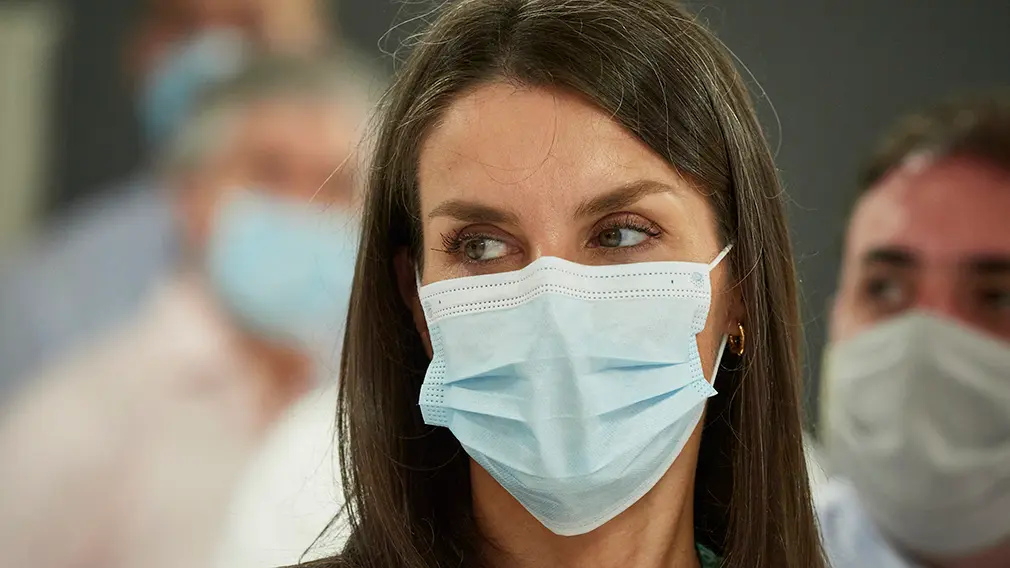 La Reina Doña Letizia durante su visita a la empresa tecnológica das-Nano/Veridas, en Tajonar, Navarra (España), a 27 de julio de 2020. La visita de los Reyes se enmarca en la gira que están llevando a cabo por las comunidades autónomas para reconocer el esfuerzo del conjunto de la sociedad española frente a la pandemia del Covid-19 y apoyar a distintos sectores sociales en la recuperación de la actividad.
27 JULIO 2020 MONARQUÍA;REALEZA;CASA REAL;REY;REINA
27/7/2020