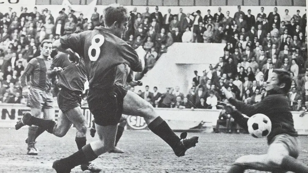 Juan Jesús Ostívar marcando un gol al Huesca en El Sadar (5-1). Cedida.