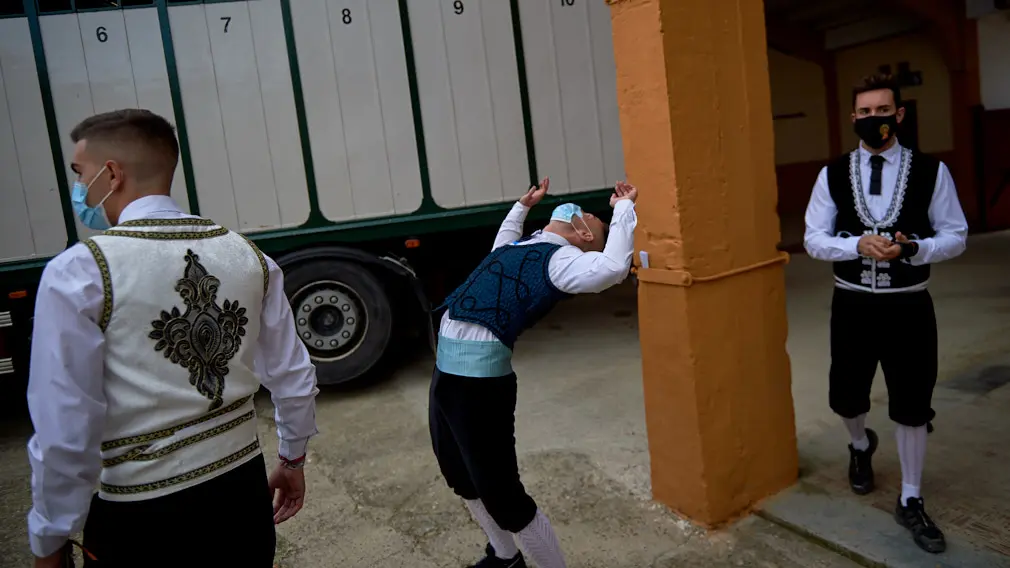 Tarde de recortes de toros en la ciudad de Tudela con grandes medidas de seguridad ante la Covid-19. MIGUEL OSÉS