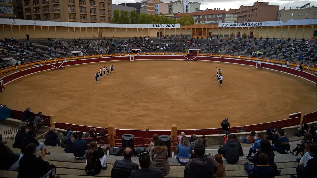 Tarde de recortes de toros en la ciudad de Tudela con grandes medidas de seguridad ante la Covid-19. MIGUEL OSÉS