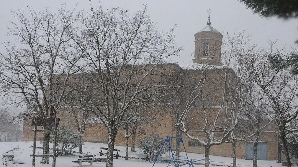 Imágenes de Caparroso nevado este sábado tras la llegada de 'Filomena' a una comunidad Foral en alerta máxima, y con todos los recursos movilizados, por el temporal. AMAYA LUQUI