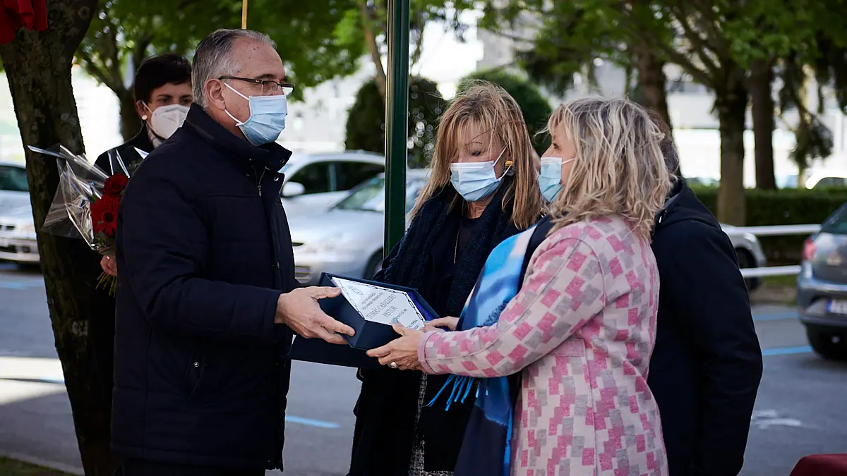 Acto de colocación de la placa en recuerdo de Tomás Caballero, concejal del Ayuntamiento de Pamplona asesinado por la banda terrorista ETA. PABLO LASAOSA