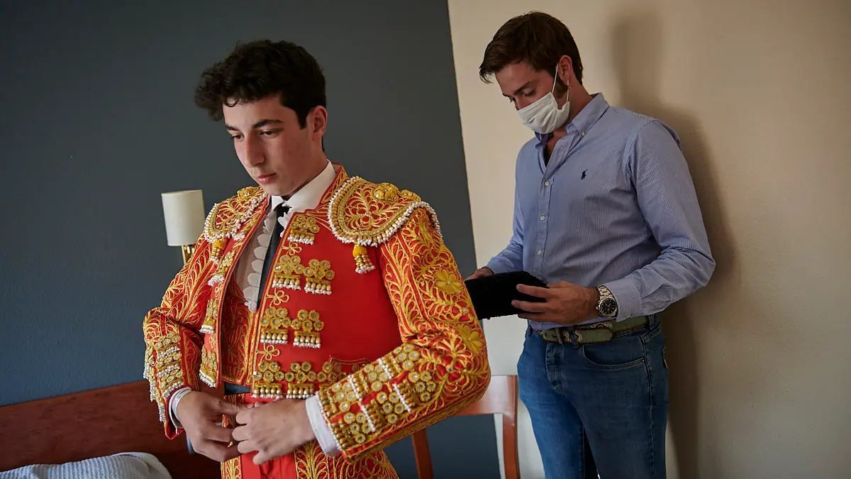 Nabil “El Moro”, Rubén Núñez y Carlos de María participan en la novillada sin picadores celebrada en Estella. PABLO LASAOSA