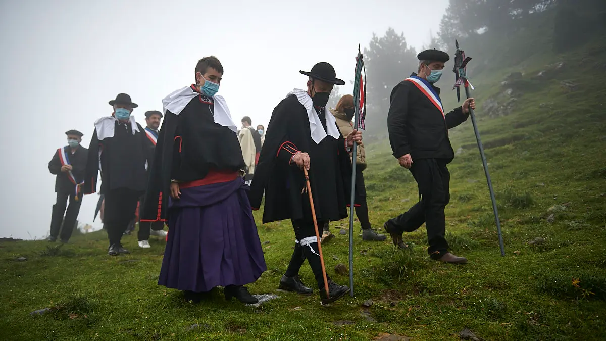 El Tratado de las Tres Vacas se celebra cada 13 de julio entre los valles de Roncal y Baretous desde 1375. PABLO LASAOSA