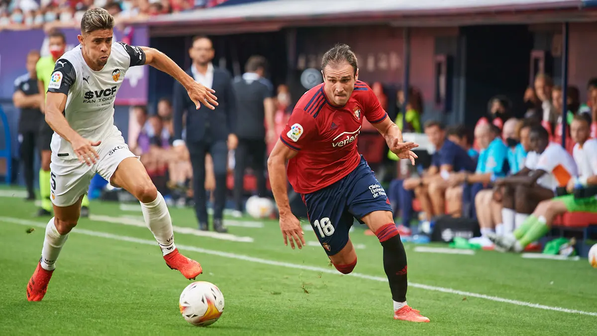 Partido entre Osasuna y Valencia correspondiente a la jornada número 4 disputado en el estadio de El Sadar de Pamplona. MIGUEL OSÉS