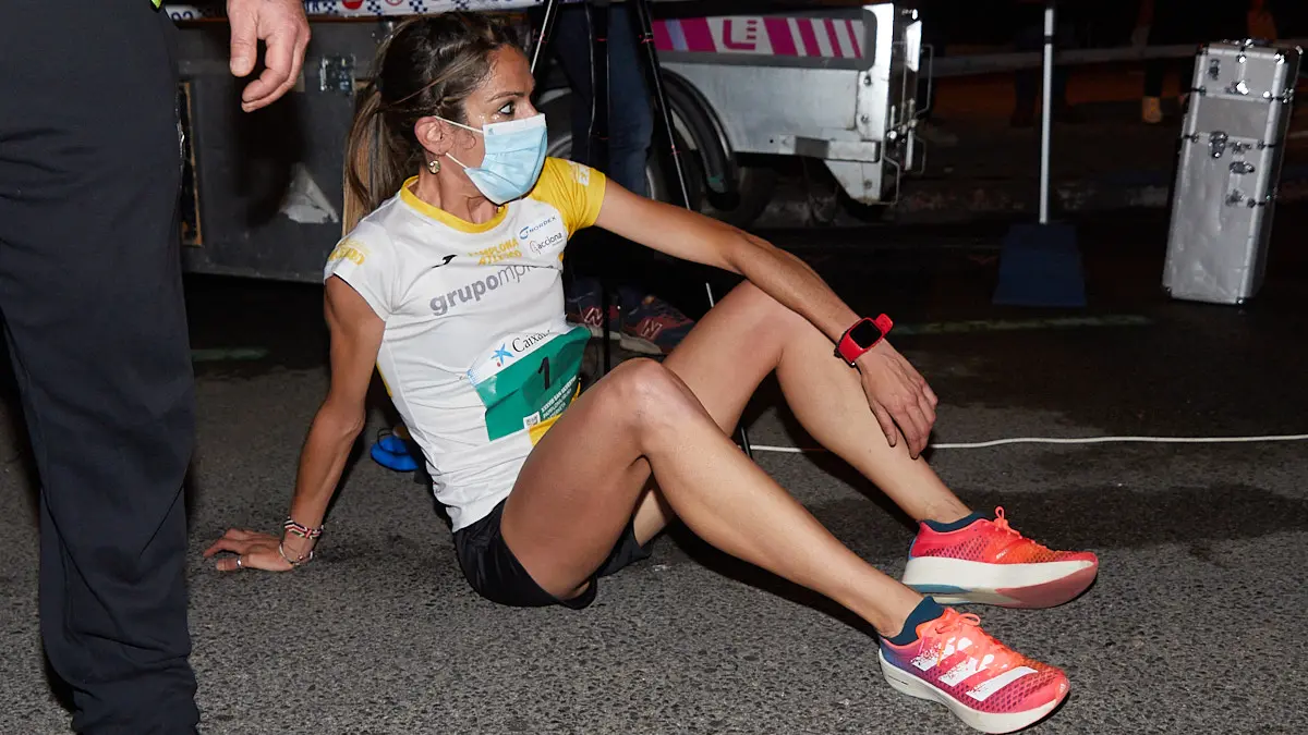 Tres primeras clasificadas femeninas en la XXXVIII edición de la San Silvestre de Pamplona 2021 en categoría absoluta. IÑIGO ALZUGARAY
