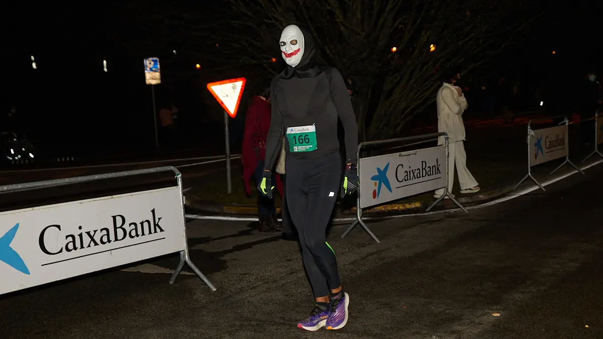 XXXVIII edición de la San Silvestre de Pamplona 2021 en categoría absoluta. IÑIGO ALZUGARAY