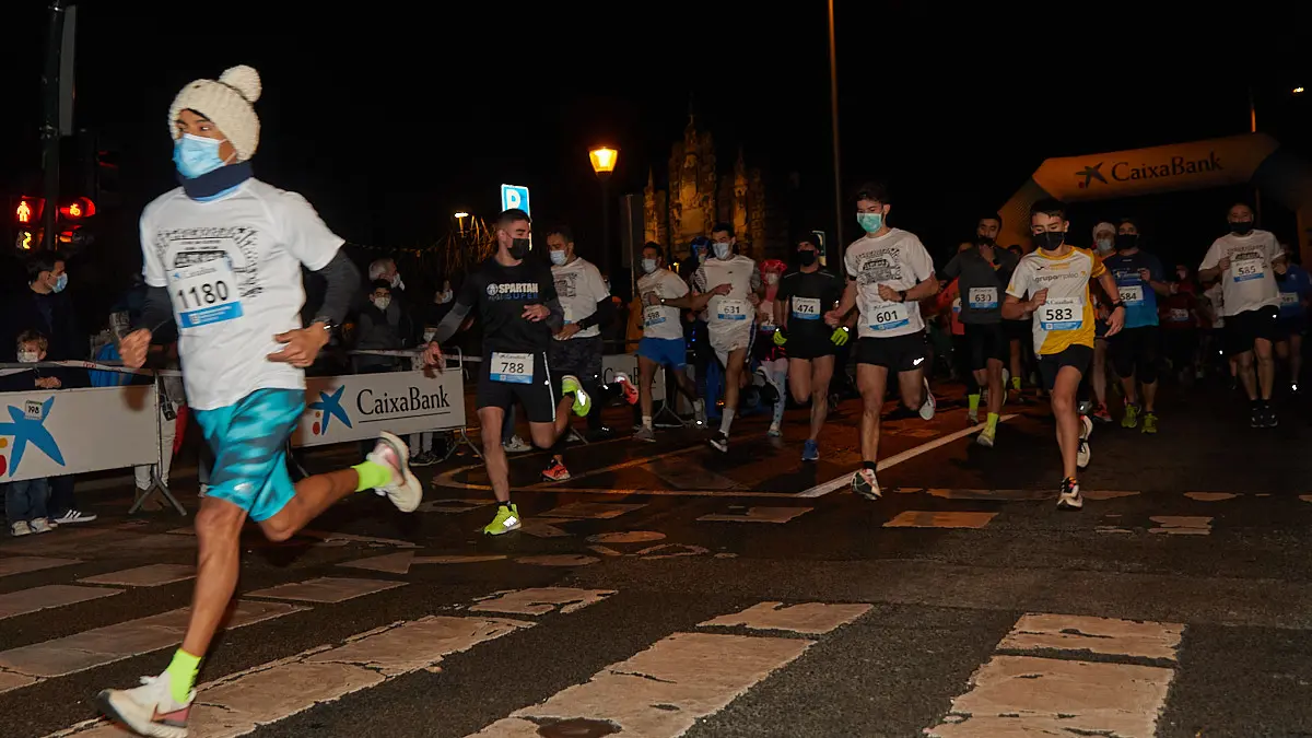 XXXVIII edición de la San Silvestre de Pamplona 2021 en categoría absoluta. IÑIGO ALZUGARAY