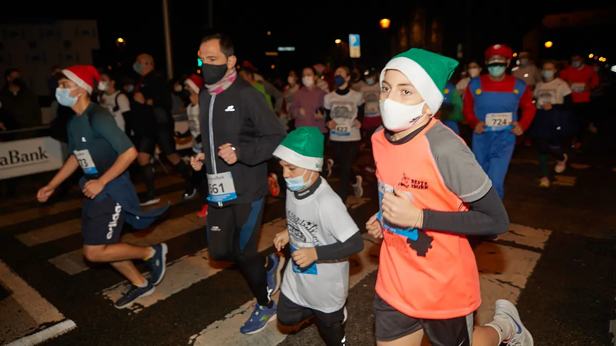 XXXVIII edición de la San Silvestre de Pamplona 2021 en categoría absoluta. IÑIGO ALZUGARAY