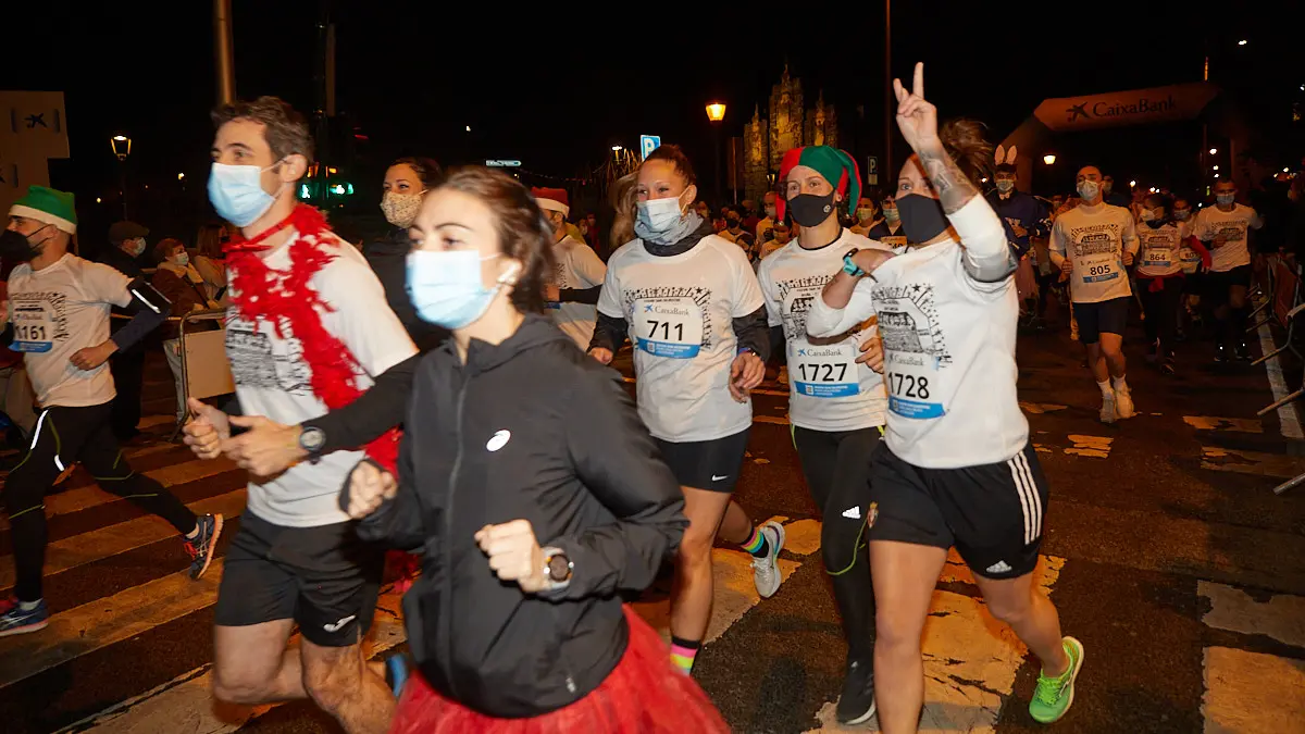 XXXVIII edición de la San Silvestre de Pamplona 2021 en categoría absoluta. IÑIGO ALZUGARAY