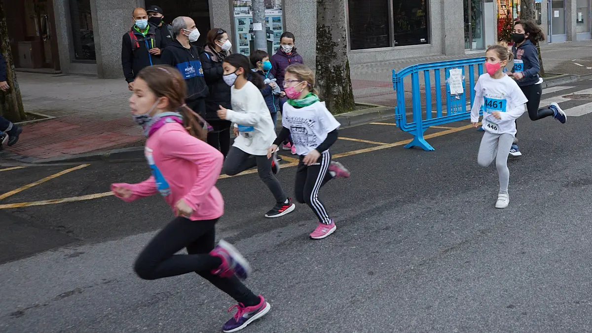 San Silvestre de Pamplona 2021 en categoría Sub 8 Femenino. IÑIGO ALZUGARAY