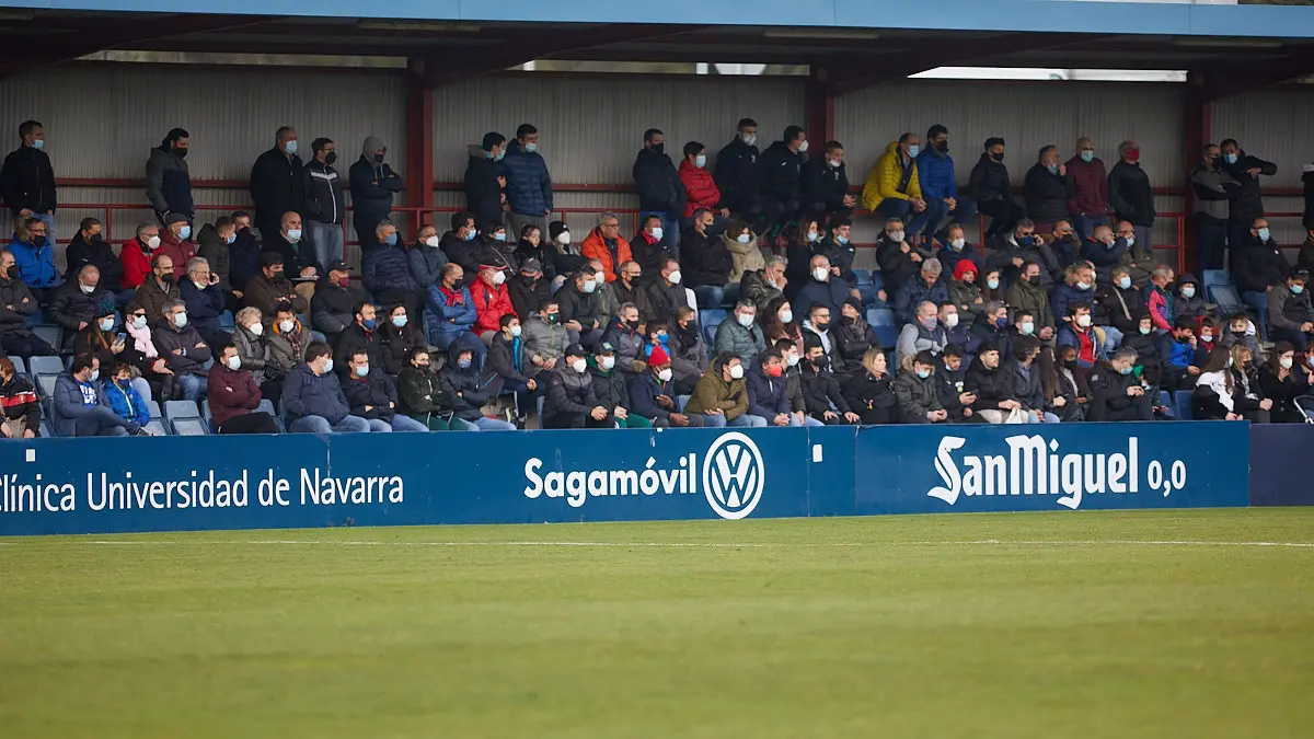 Partido de fútbol correspondiente al grupo 2 de la Segunda RFEF entre Osasuna Promesas y AD San Juan disputado en las instalaciones de Tajonar. IÑIGO ALZUGARAY