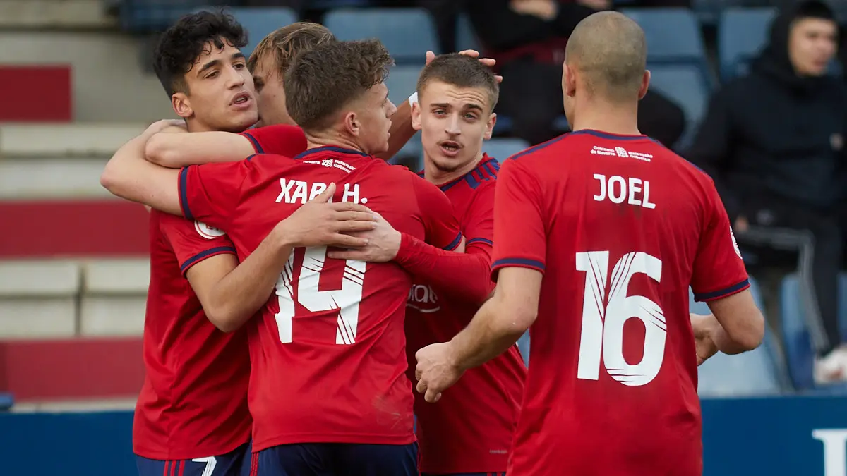 Partido de fútbol correspondiente al grupo 2 de la Segunda RFEF entre Osasuna Promesas y AD San Juan disputado en las instalaciones de Tajonar. IÑIGO ALZUGARAY