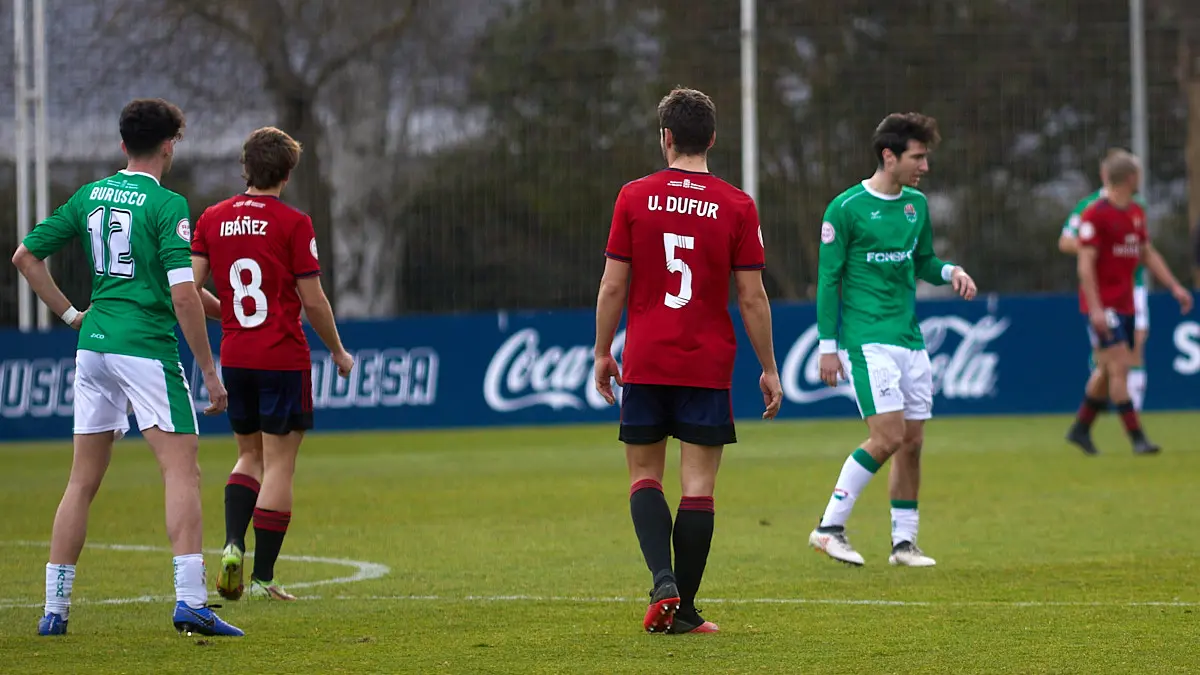 Partido de fútbol correspondiente al grupo 2 de la Segunda RFEF entre Osasuna Promesas y AD San Juan disputado en las instalaciones de Tajonar. IÑIGO ALZUGARAY