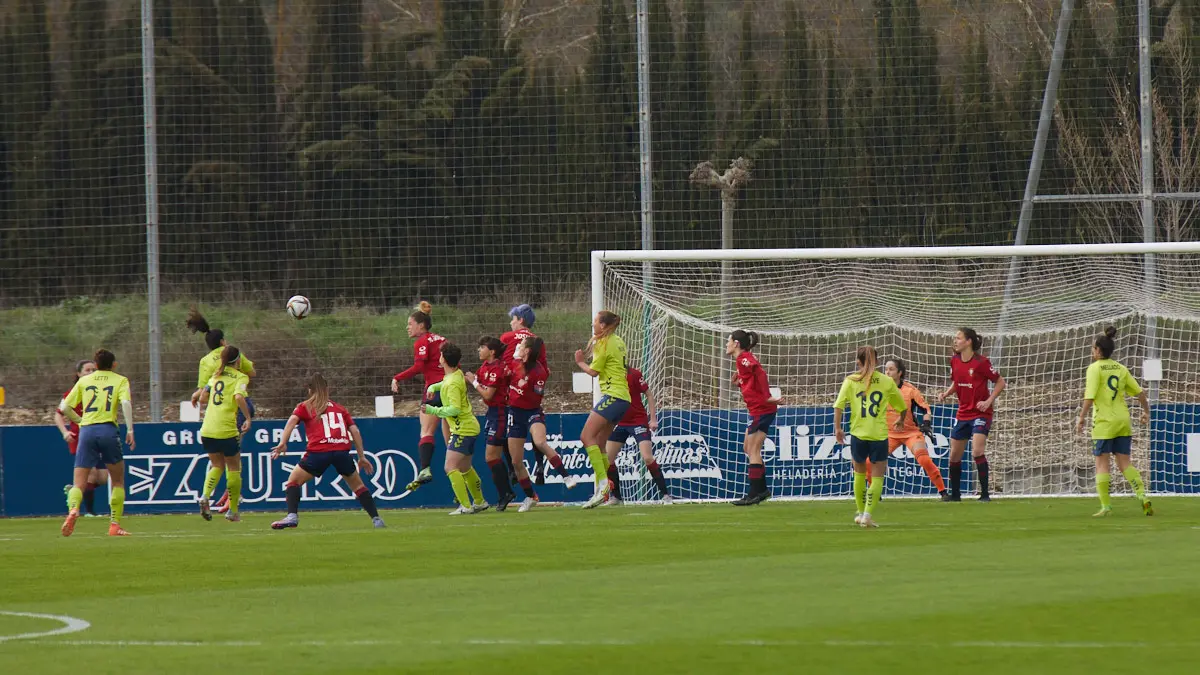 Partido de la Segunda División Femenina de Fútbol entre Osasuna y Levante Las Planas disputado en las instalaciones de Tajonar. IÑIGO ALZUGARAY