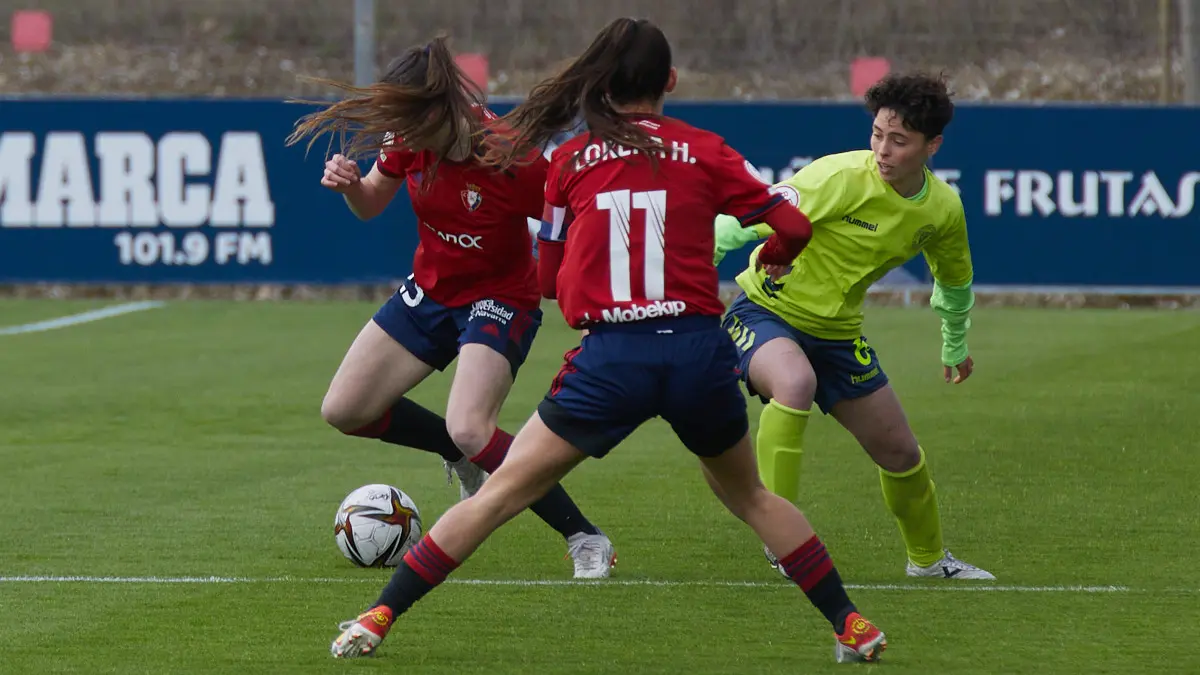 Partido de la Segunda División Femenina de Fútbol entre Osasuna y Levante Las Planas disputado en las instalaciones de Tajonar. IÑIGO ALZUGARAY