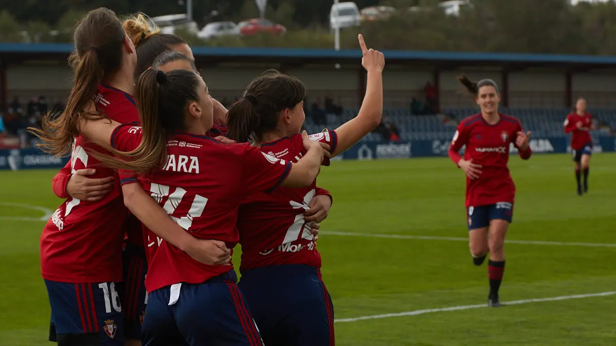 Partido de la Segunda División Femenina de Fútbol entre Osasuna y Levante Las Planas disputado en las instalaciones de Tajonar. IÑIGO ALZUGARAY