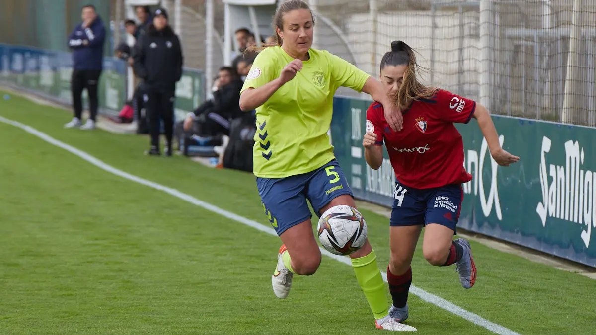 Partido de la Segunda División Femenina de Fútbol entre Osasuna y Levante Las Planas disputado en las instalaciones de Tajonar. IÑIGO ALZUGARAY