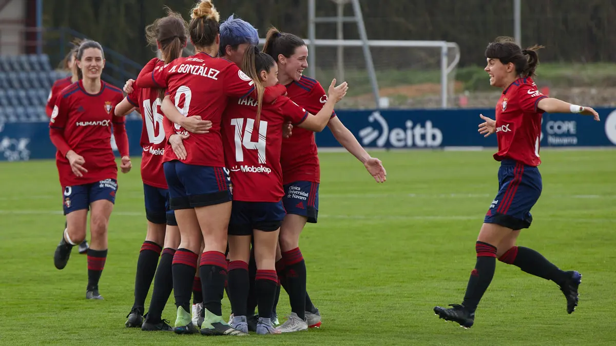 Partido de la Segunda División Femenina de Fútbol entre Osasuna y Levante Las Planas disputado en las instalaciones de Tajonar. IÑIGO ALZUGARAY
