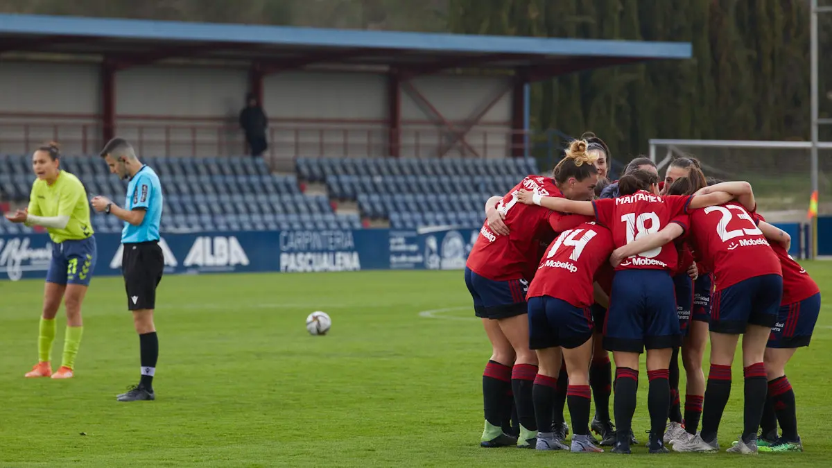Partido de la Segunda División Femenina de Fútbol entre Osasuna y Levante Las Planas disputado en las instalaciones de Tajonar. IÑIGO ALZUGARAY