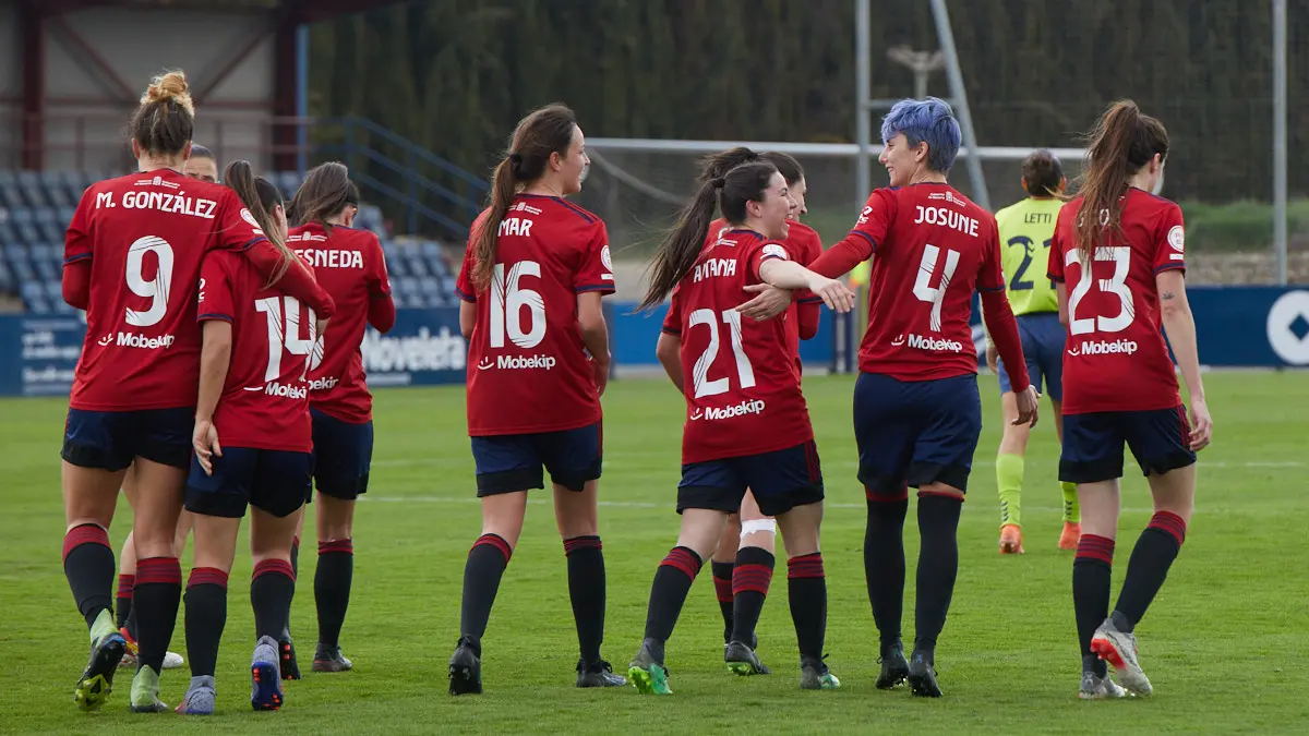 Partido de la Segunda División Femenina de Fútbol entre Osasuna y Levante Las Planas disputado en las instalaciones de Tajonar. IÑIGO ALZUGARAY