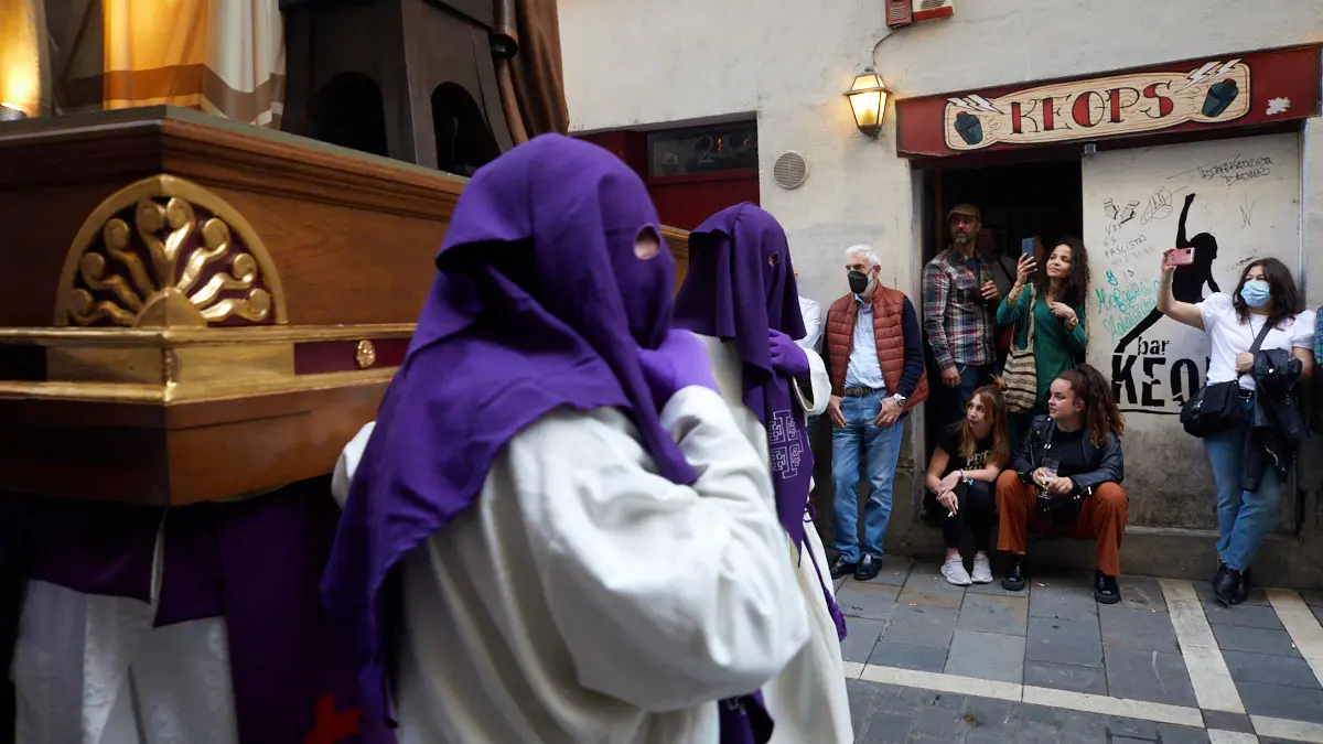 Procesión de Viernes Santo en Pamplona. IÑIGO ALZUGARAY