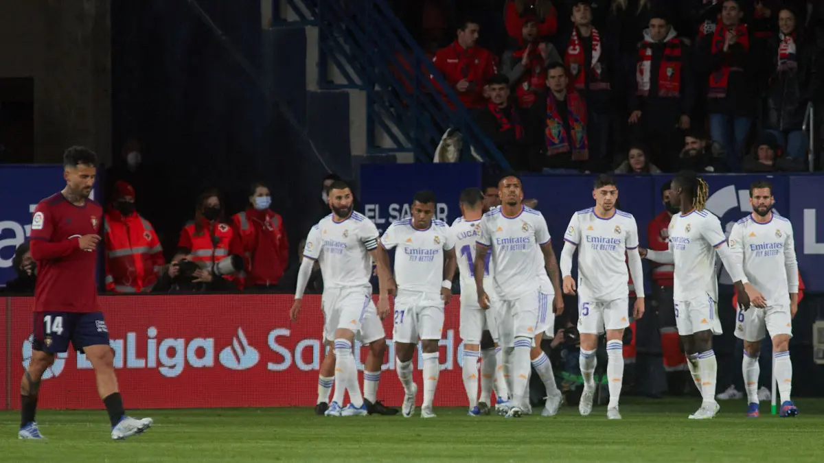 Partido de La Liga Santander entre Osasuna y Real Madrid disputado en el estadio de El Sadar. IÑIGO ALZUGARAY