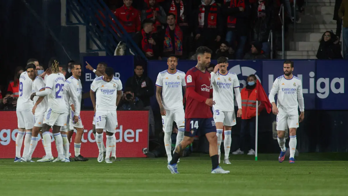 Partido de La Liga Santander entre Osasuna y Real Madrid disputado en el estadio de El Sadar. IÑIGO ALZUGARAY
