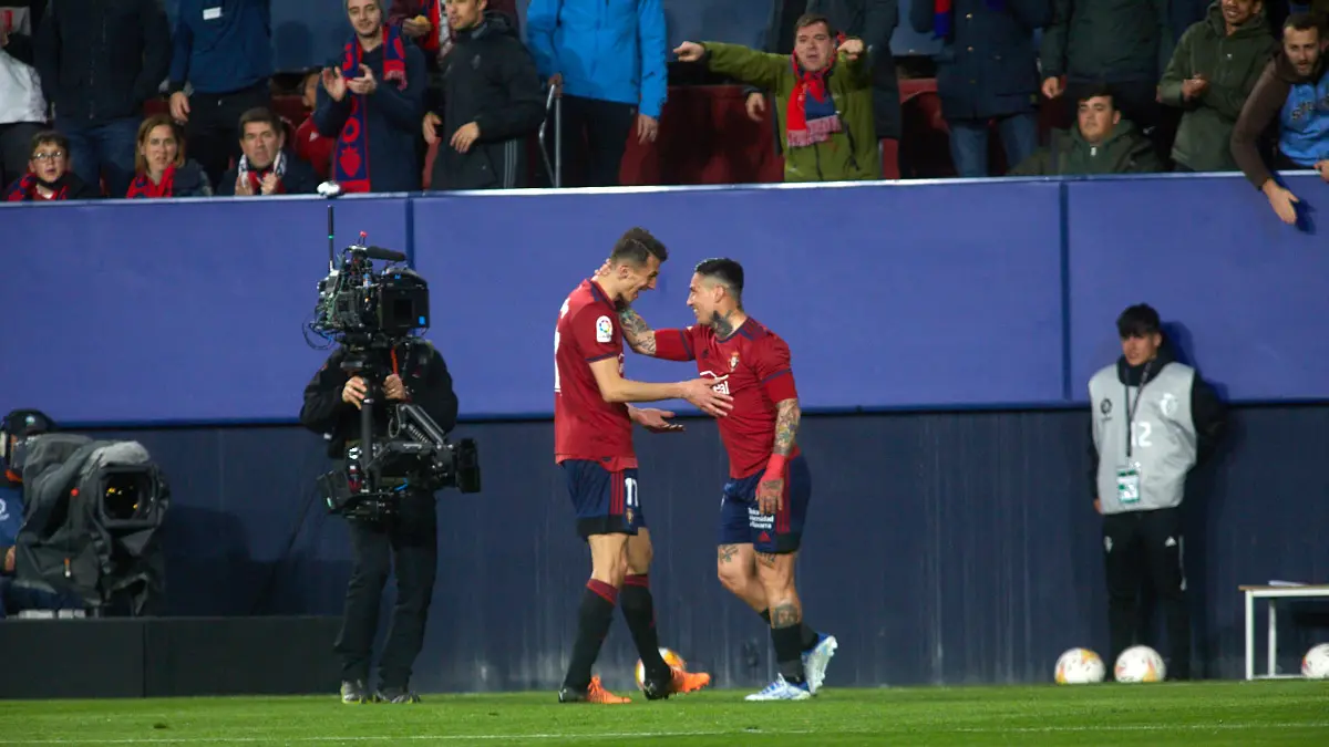 Partido de La Liga Santander entre Osasuna y Real Madrid disputado en el estadio de El Sadar. IÑIGO ALZUGARAY