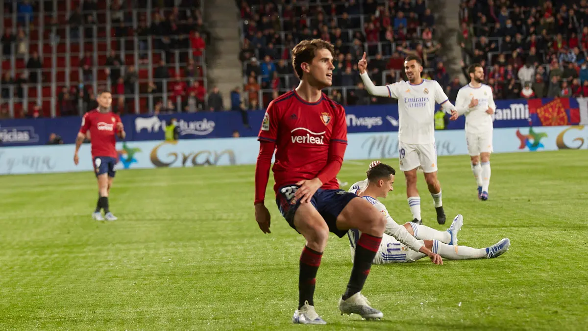 Partido de La Liga Santander entre Osasuna y Real Madrid disputado en el estadio de El Sadar. IÑIGO ALZUGARAY