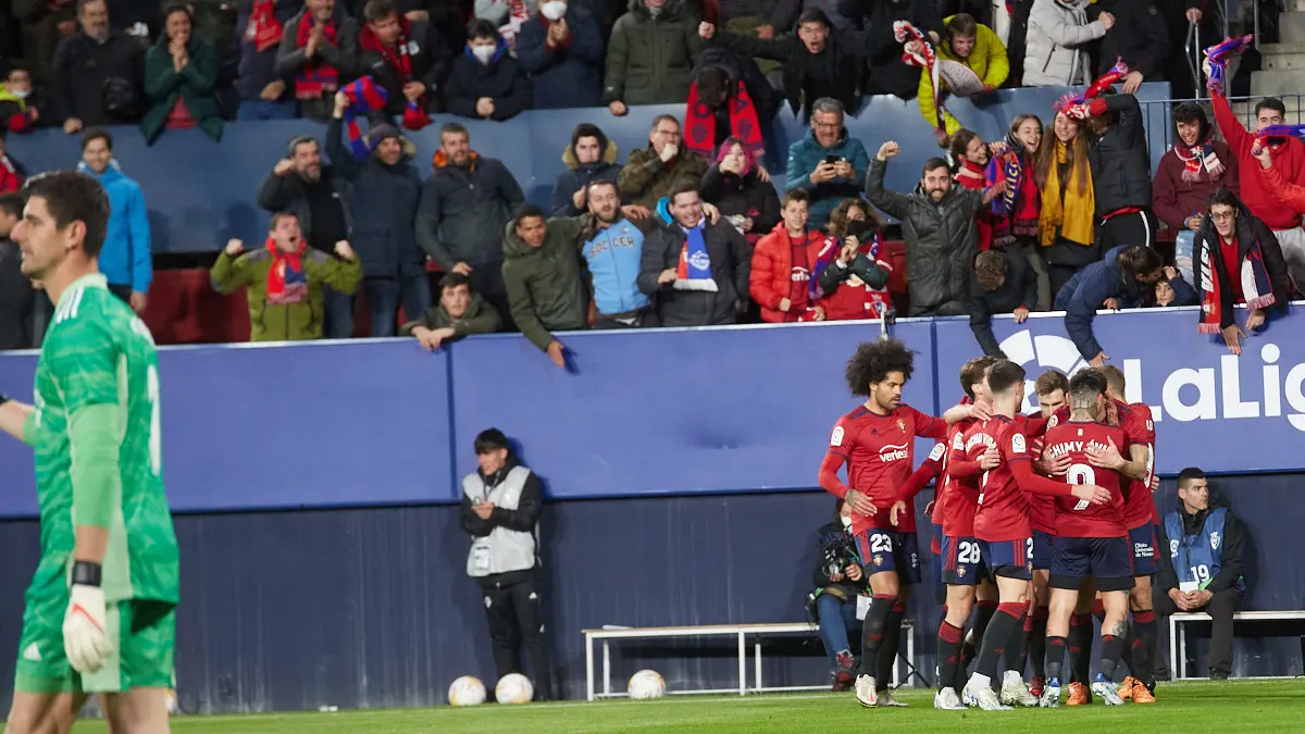 Partido de La Liga Santander entre Osasuna y Real Madrid disputado en el estadio de El Sadar. IÑIGO ALZUGARAY