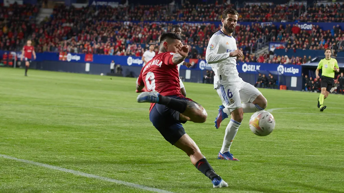Partido de La Liga Santander entre Osasuna y Real Madrid disputado en el estadio de El Sadar. IÑIGO ALZUGARAY