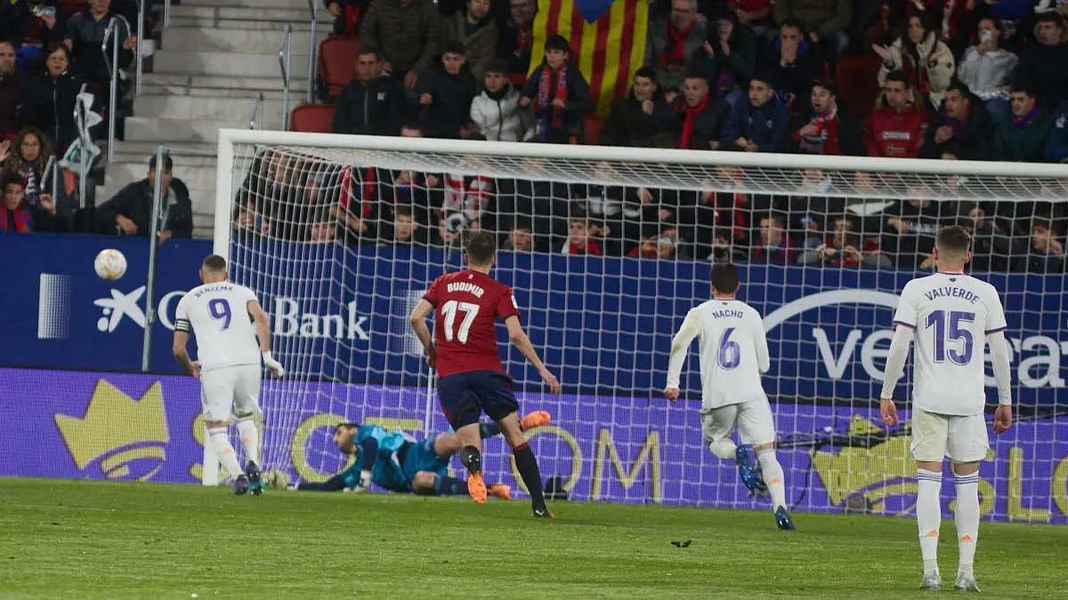 Partido de La Liga Santander entre Osasuna y Real Madrid disputado en el estadio de El Sadar. IÑIGO ALZUGARAY