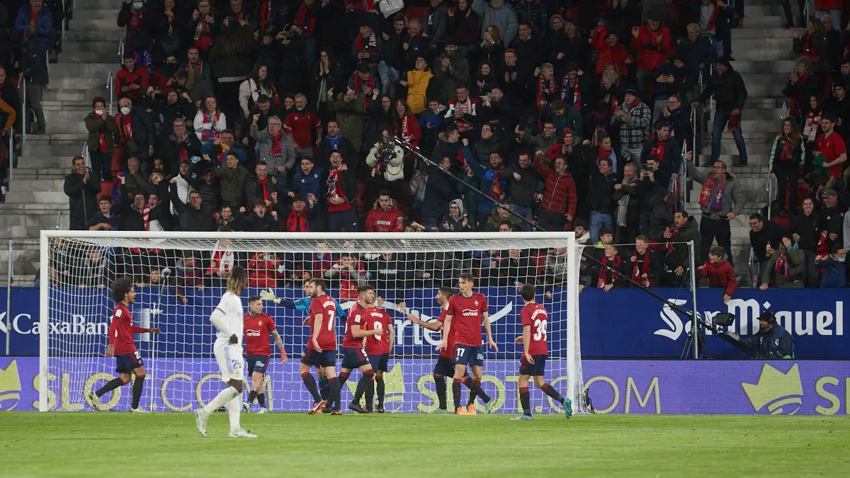 Partido de La Liga Santander entre Osasuna y Real Madrid disputado en el estadio de El Sadar. IÑIGO ALZUGARAY