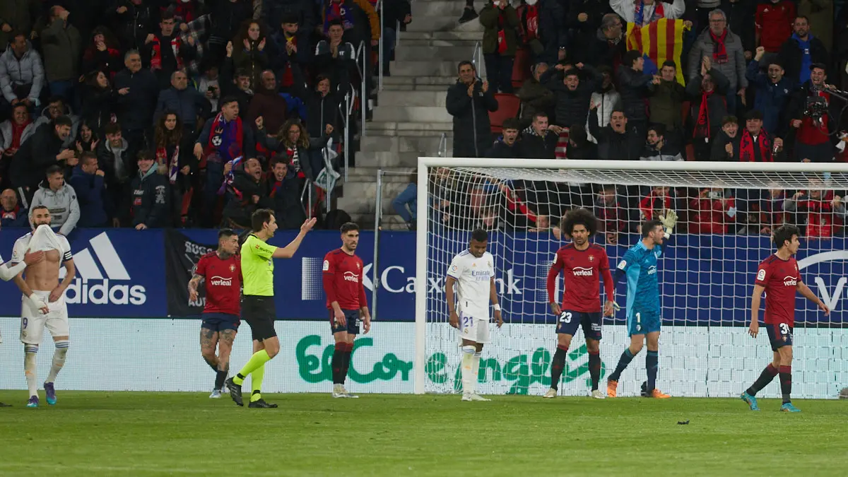 Partido de La Liga Santander entre Osasuna y Real Madrid disputado en el estadio de El Sadar. IÑIGO ALZUGARAY