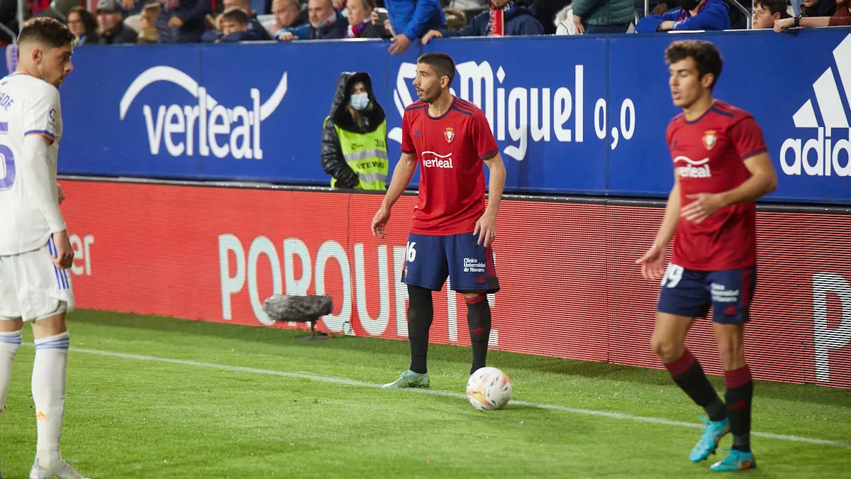 Partido de La Liga Santander entre Osasuna y Real Madrid disputado en el estadio de El Sadar. IÑIGO ALZUGARAY