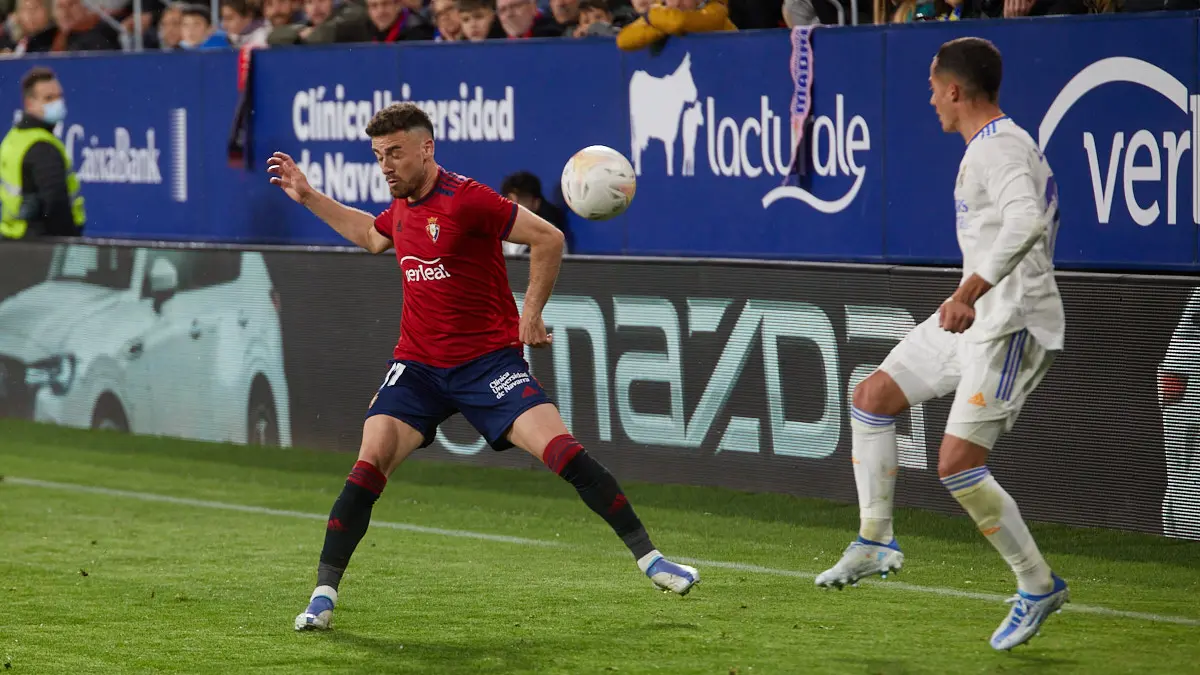 Partido de La Liga Santander entre Osasuna y Real Madrid disputado en el estadio de El Sadar. IÑIGO ALZUGARAY