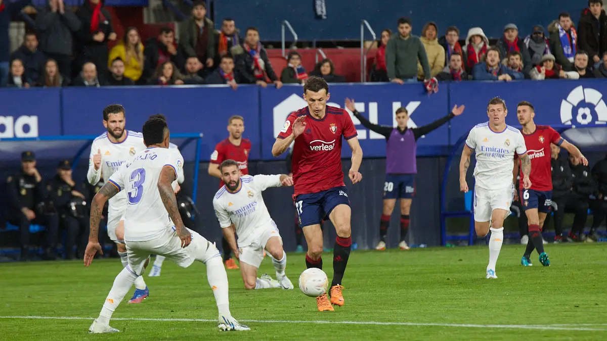 Partido de La Liga Santander entre Osasuna y Real Madrid disputado en el estadio de El Sadar. IÑIGO ALZUGARAY