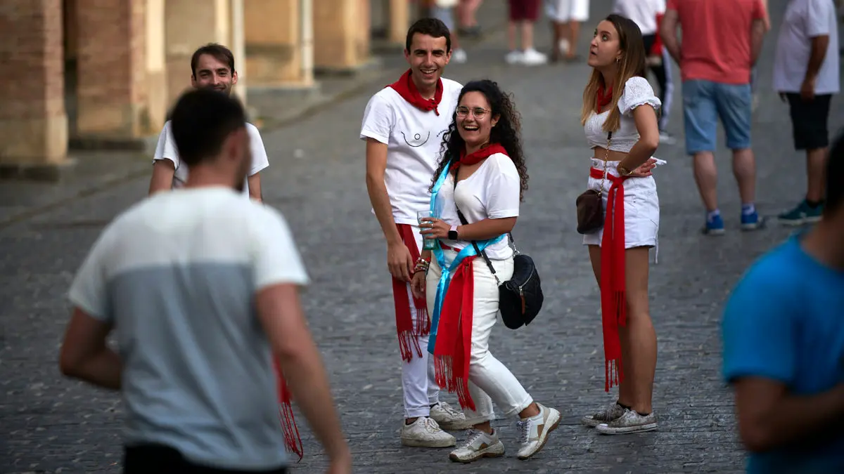 Encierro de novillos el domingo en Estella durante las Fiestas del Puy. IRANZU LARRASOAÑA