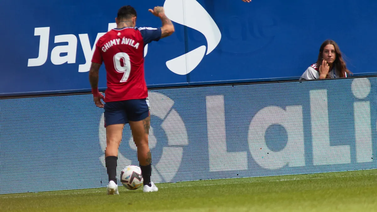 Partido de La Liga Santander entre Osasuna y Rayo Vallecano disputado en el estadio de El Sadar. IÑIGO ALZUGARAY