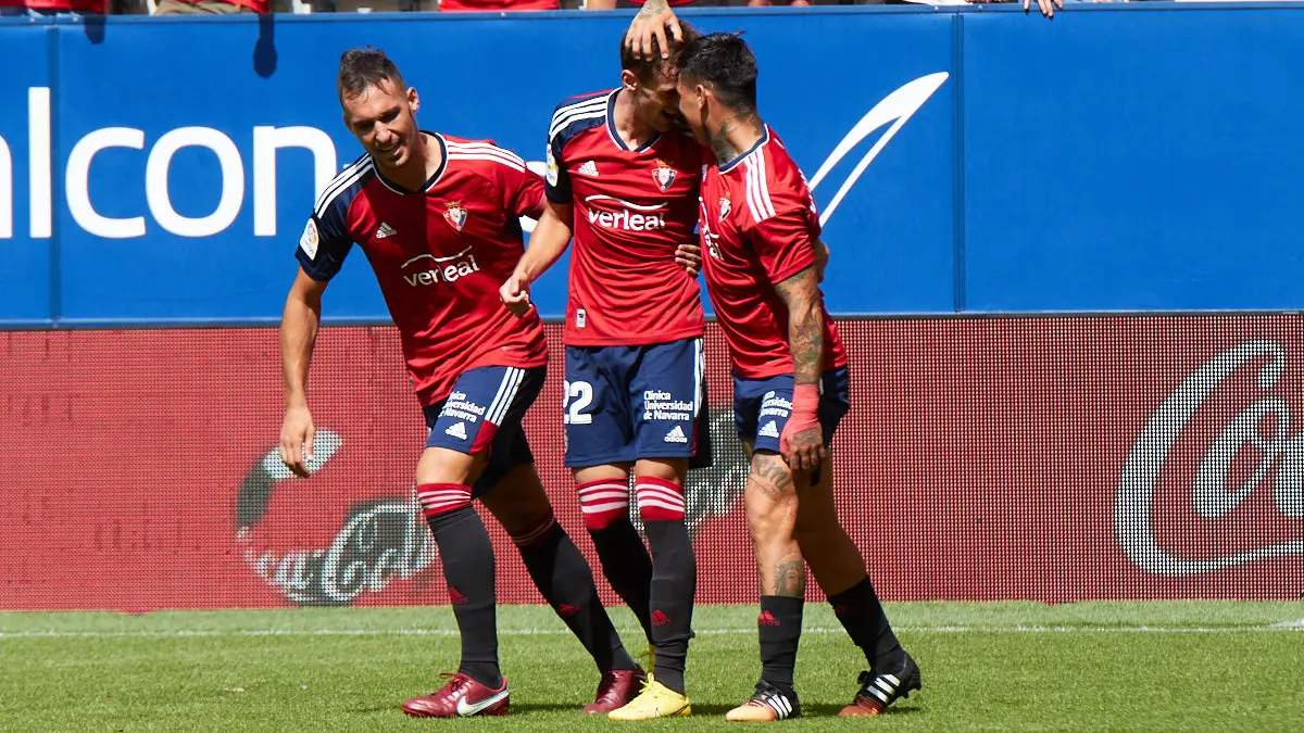 Partido de La Liga Santander entre Osasuna y Rayo Vallecano disputado en el estadio de El Sadar. IÑIGO ALZUGARAY