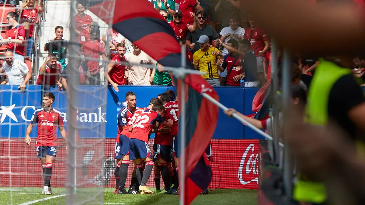 Partido de La Liga Santander entre Osasuna y Rayo Vallecano disputado en el estadio de El Sadar. IÑIGO ALZUGARAY