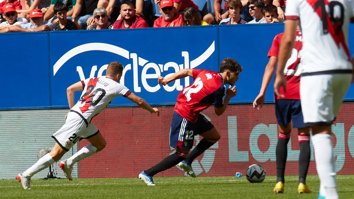 Partido de La Liga Santander entre Osasuna y Rayo Vallecano disputado en el estadio de El Sadar. IÑIGO ALZUGARAY