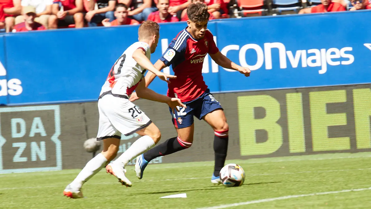 Partido de La Liga Santander entre Osasuna y Rayo Vallecano disputado en el estadio de El Sadar. IÑIGO ALZUGARAY