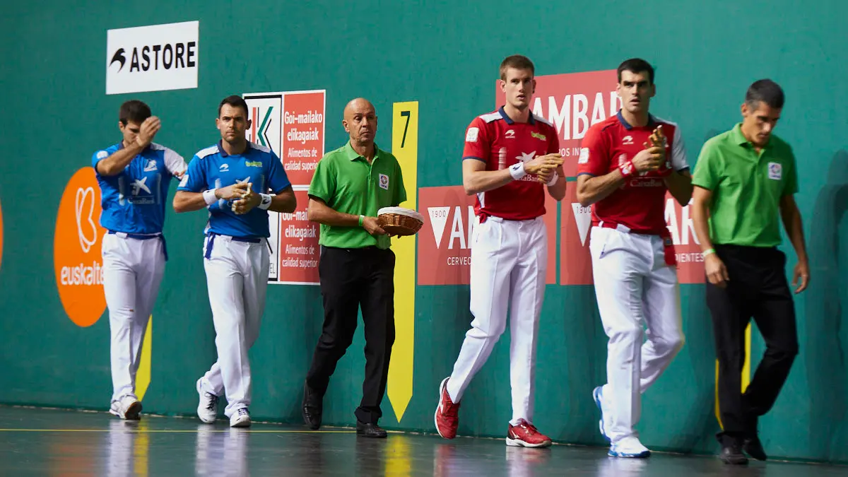 Partido de pelota de la semifinal del Masters Caixabank de parejas entre Ezkurdia-Mariezkurrena II y Jaka-Zabaleta celebrado en el Navarra Arena de Pamplona. IÑIGO ALZUGARAY