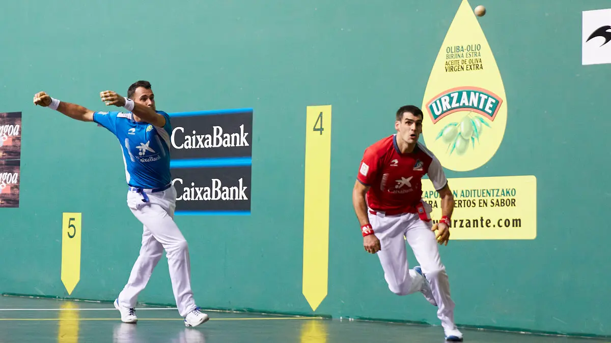 Partido de pelota de la semifinal del Masters Caixabank de parejas entre Ezkurdia-Mariezkurrena II y Jaka-Zabaleta celebrado en el Navarra Arena de Pamplona. IÑIGO ALZUGARAY