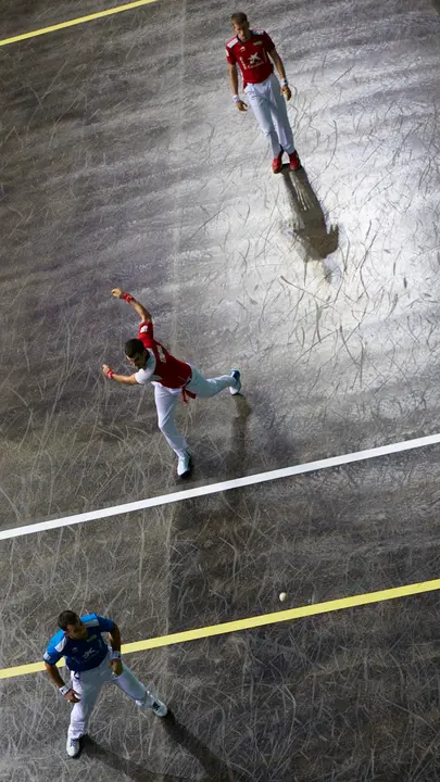 Partido de pelota de la semifinal del Masters Caixabank de parejas entre Ezkurdia-Mariezkurrena II y Jaka-Zabaleta celebrado en el Navarra Arena de Pamplona. IÑIGO ALZUGARAY