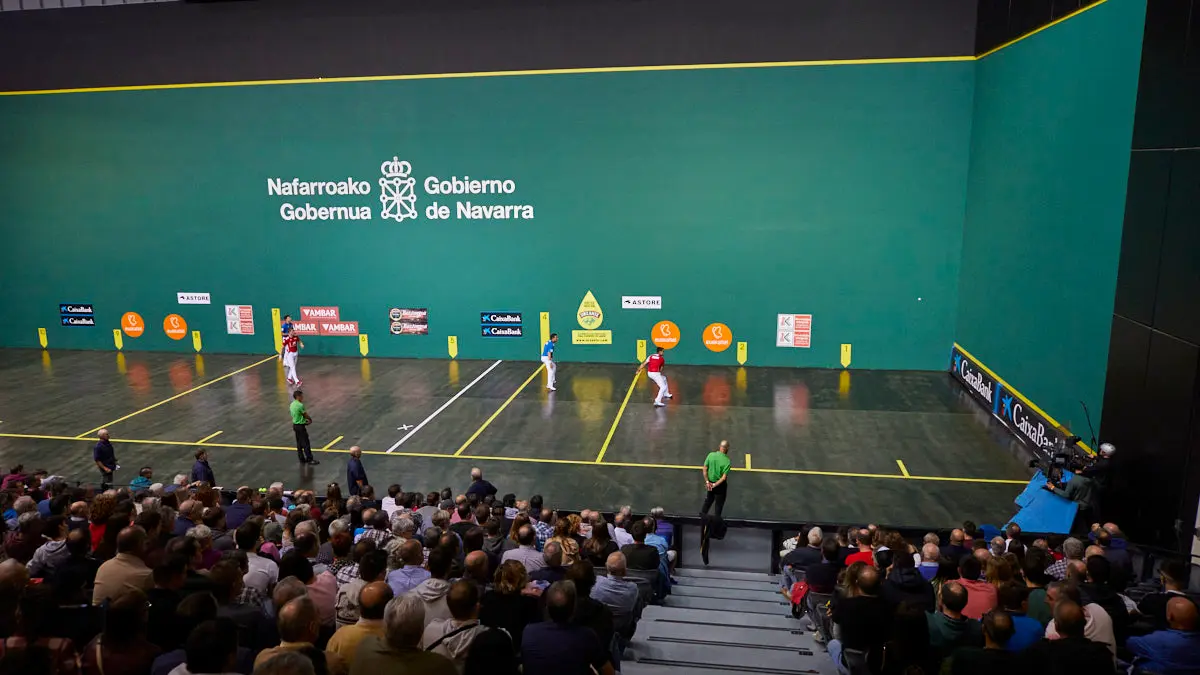 Partido de pelota de la semifinal del Masters Caixabank de parejas entre Ezkurdia-Mariezkurrena II y Jaka-Zabaleta celebrado en el Navarra Arena de Pamplona. IÑIGO ALZUGARAY